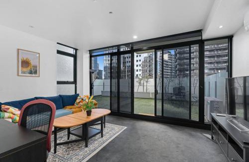 South Yarra Apartment | Discover Comfort in the Heart of South Yarra