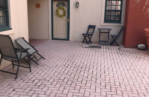 Downtown Syracuse House | Central Syracuse Downtown Escape with Family-Friendly Amenities