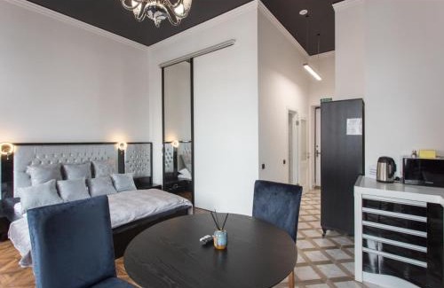 Petrovskoye Apartment | Ideal Stay in the Heart of the City - Guest Rated 9.7