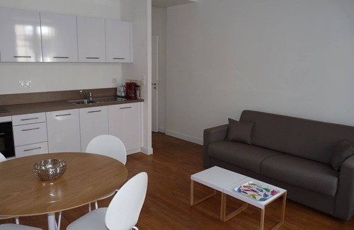 Intra Muros Apartment | Prime Location in Cité Corsaire: Steps to Beach & Free Parking