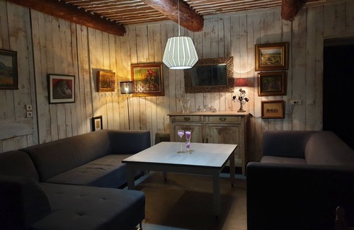Lagnes Other | Discover a Provencal Farmhouse in the Heart of Luberon