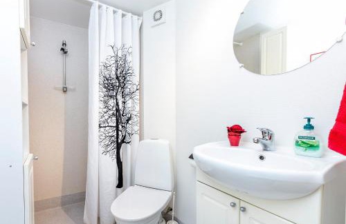 Torshavn Apartment | Discover Central Tórshavn with Family-Friendly Amenities