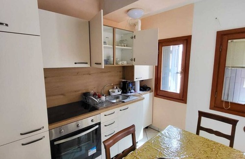 Monfalcone Apartment | In the historic center of Monfalcone, apartment with 4 beds.