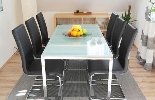 Flintbek House | Discover Comfort at Am Redder: Family & Pet-Friendly Stays