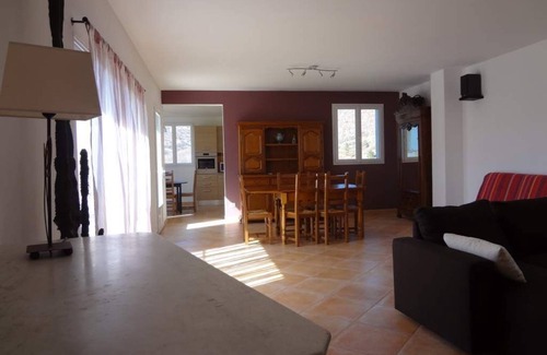 Lardiers Apartment | Discover Lavender Bliss at the Foot of Lure Mountain