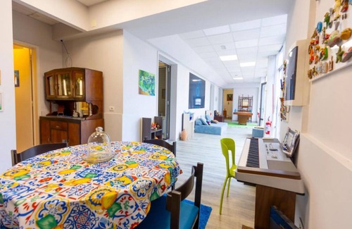 Trecastagni House | In the main square modern house