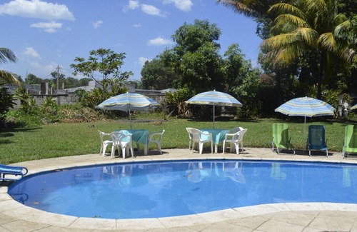 Escuintla House | Prime Location with Pool, Spa & 10/10 Guest Rating!
