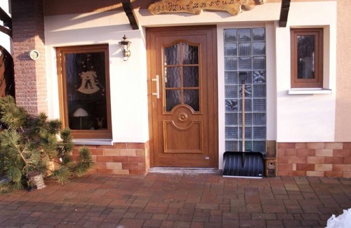 Bachfeld House | Comfortable Stay at Oertel Holiday Home with Family Amenities