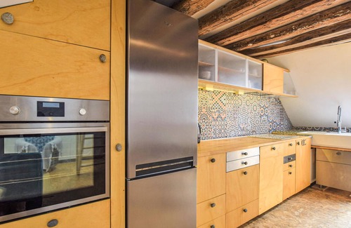 Dieppe Apartment | In the old town of Dieppe, a few 100 m from the sandy beach, you will find this beautiful, bright du