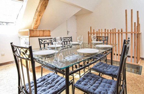 Dieppe Apartment | In the old town of Dieppe, a few 100 m from the sandy beach, you will find this beautiful, bright du