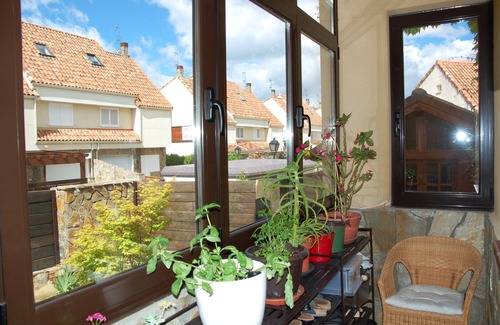 Navacerrada House | Explore Navacerrada: Lakeside Retreat with Pool & Spa