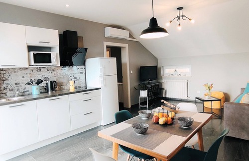Bakar Apartment | Ideal Stay at In The Zone - Smile 4 with Oceanfront Pool