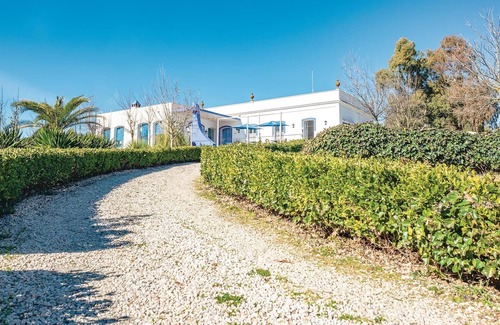 Constantina House | In this fantastic vacation home you can spend a relaxing vacation in peace and quiet.