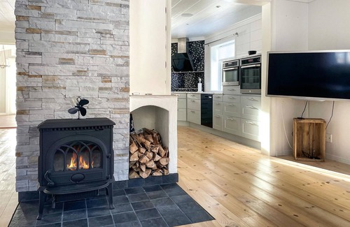 Idkerberget House | Relaxing Lake View Retreat with Spa and Family Amenities