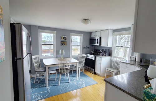 Wellfleet Condo | Modern 2BD Condo Steps from Wellfleet Attractions & Beach