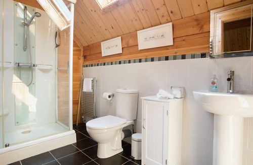 Little Petherick Cottage | Serene Retreat for Walkers, Cyclists & Surfers Near Padstow