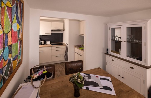 Wedel Apartment | Cozy Bungalow in the Heart of Wedel - Guest Rated 9.8