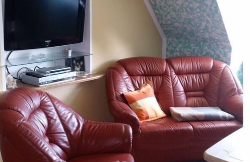 Blumenholz House | Modern Retreat in Weisdin with Family-Friendly Amenities