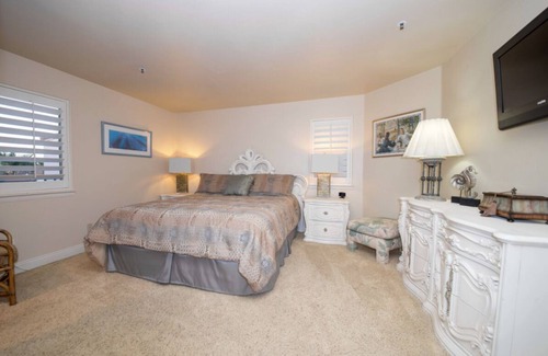 Imperial Beach Resort | Breathtaking Oceanfront Views with Pool & Spa Access