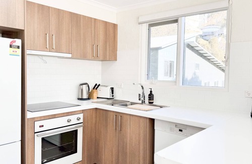Thredbo Apartment | Inala 1: Two Bedrooms with Spectacular Mountain Views