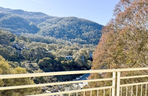 Thredbo Apartment | Inala 1: Two Bedrooms with Spectacular Mountain Views