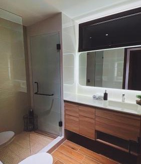 Zona 13 Apartment | Central Inara Apartment: Rated 9/10, Family-Friendly Stay