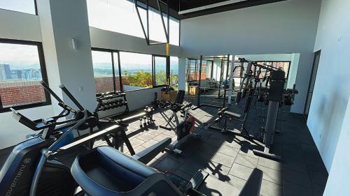 Zona 13 Apartment | Central Inara Apartment: Rated 9/10, Family-Friendly Stay