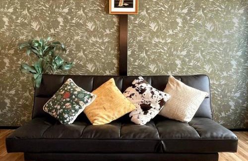 Inatori Apartment | Discover InatoRelux: Family-Friendly Getaway with High Ratings