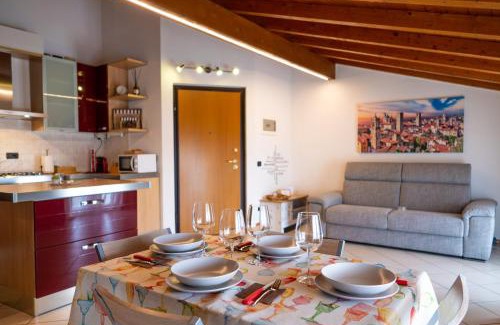Zanica Apartment | Charming 4-Star Loft Near BGY with Breakfast & Pet-Friendly
