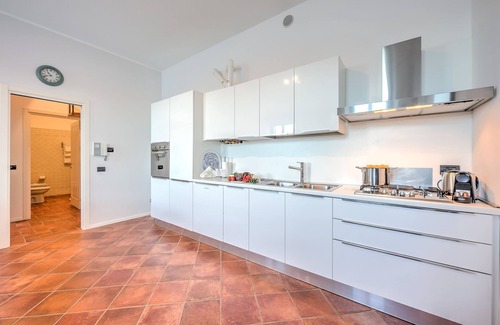 Arona Apartment | Unforgettable Stay at Incanto Sul Lago, Arona, Italy