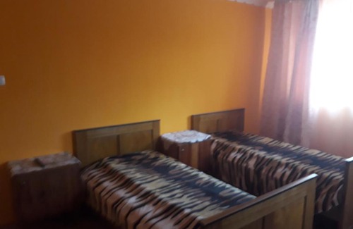 Volovets Apartment | Discover INCAS: Family-Friendly with Hot Tub Access