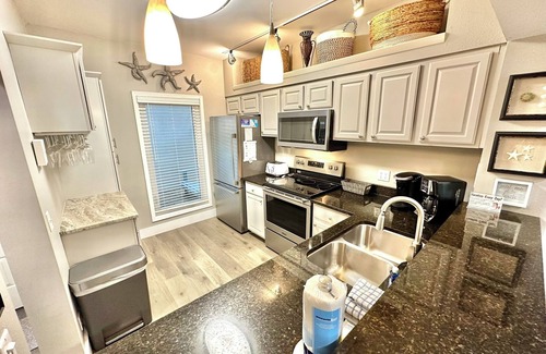 Sandestin Condo | Experience Lake Views and Golf Carts Minutes from the Beach