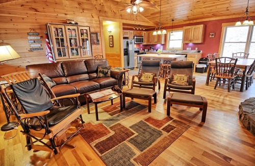 Warrensville Cabin | Incommunicado: Cozy Cabin with Hot Tub & Pool Table