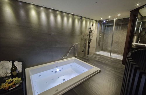 Ariano Irpino Hotel | Relax at Incontro Hotel & Spa: 4-Star Retreat with Pool