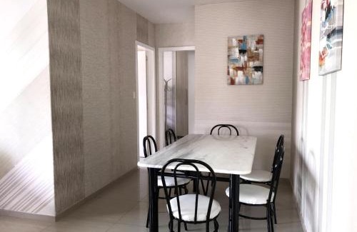 Centro Apartment | Exceptional Getaway: 100m to the Beach with Wi-Fi
