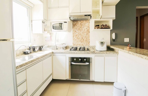 Santa Monica Apartment | Prime Location Apartment with Spa & Breakfast in Uberlândia