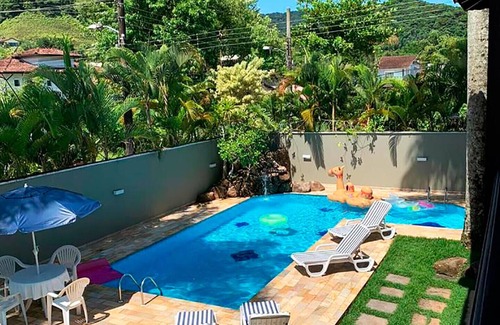 Juquehy House | Discover a Beautiful Home Steps from Juquehy Beach
