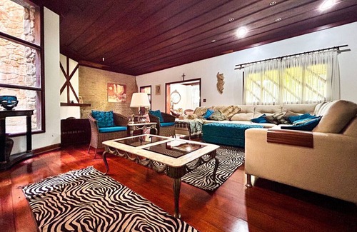 Ibiuna House | Exceptional Ibiúna Getaway with Pool, Ocean View & WiFi