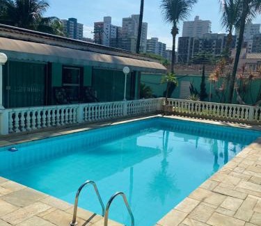Canto do Forte House | Cozy Holiday Homes with Private Beach in Praia Grande