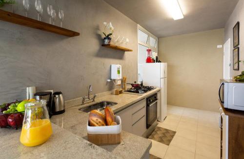 Vila Clais Apartment | Oceanfront Retreat with 4 Bedrooms and Spectacular Views
