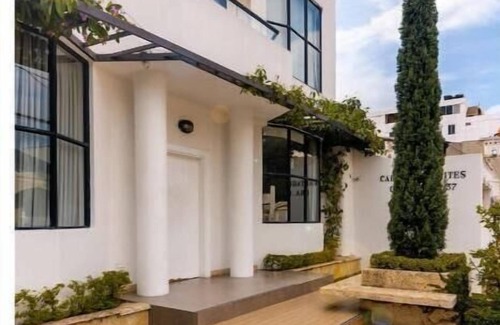 Pie del Cerro Apartment | Incredible Ocean View Retreat Near Getsemaní