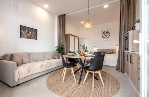 Poblats Maritims Apartment | Trendy Loft near Science City – Pet and Child Friendly