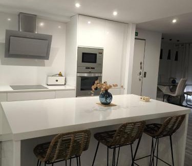 Gandia Apartment | Stylish Central Apartment | Guest Rated 9.9/10 & Pet Friendly