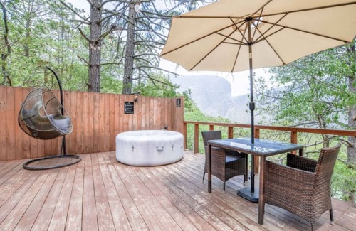 Santiago House | Romantic Dome Retreat with Family-Friendly Amenities
