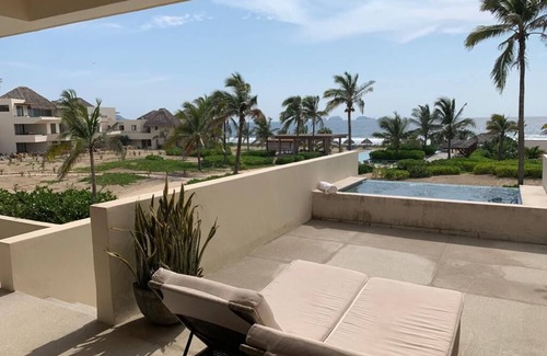 Barra de Potosi Apartment | Beautiful Apartment with Ocean View in Playa Blanca for 10