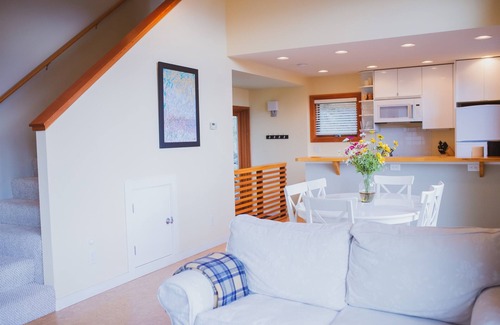 Lummi Island House |  breathtaking bird’s eye view with amazing amenities!