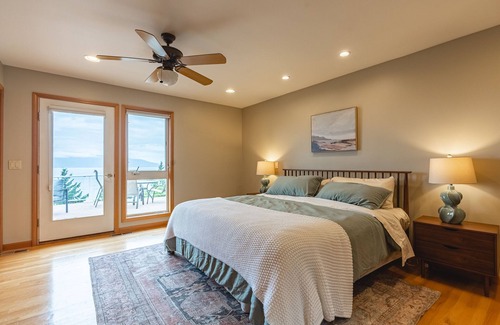 Bellingham House | Scenic Water View Home on Chuckanut Dr for Family Getaways