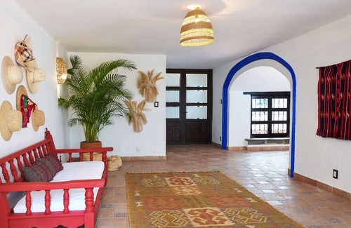 Del Carmen House | Incredible luxury house with 6 bedrooms, billiards, and designer features.