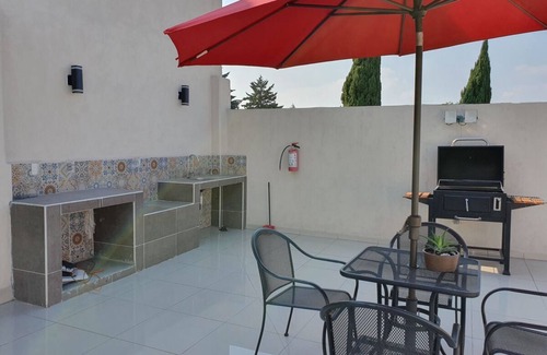 Ciudad Lopez Mateos Apartment | Premium Suite with Lake View, Near TEC - Unforgettable Stay!