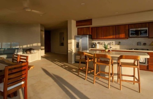 Troncones Villa | Beautiful Beachfront Villa in Troncones with Spa & Breakfast